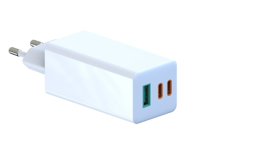 Buy PC 94 V0 PD Power Adapter 20-120w Universal Safety Certificates for Removing Formaldehyde Odors online manufacture