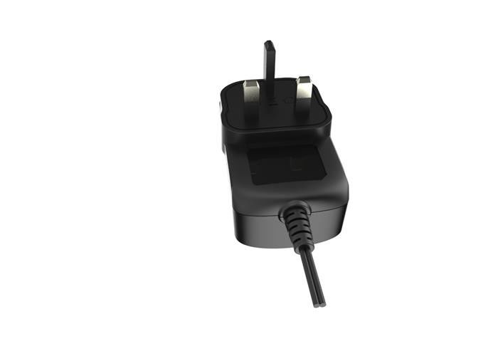 RoHS Certificated 24W Universal Power Adapter With UK Pin Wall Mount